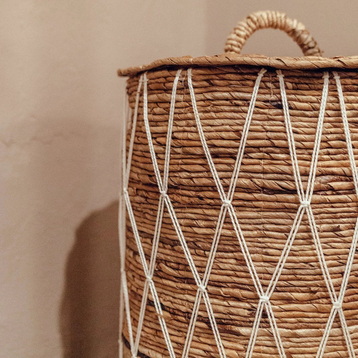 Laundry Basket with Lid KISA made from Banana Fibre by Soeji