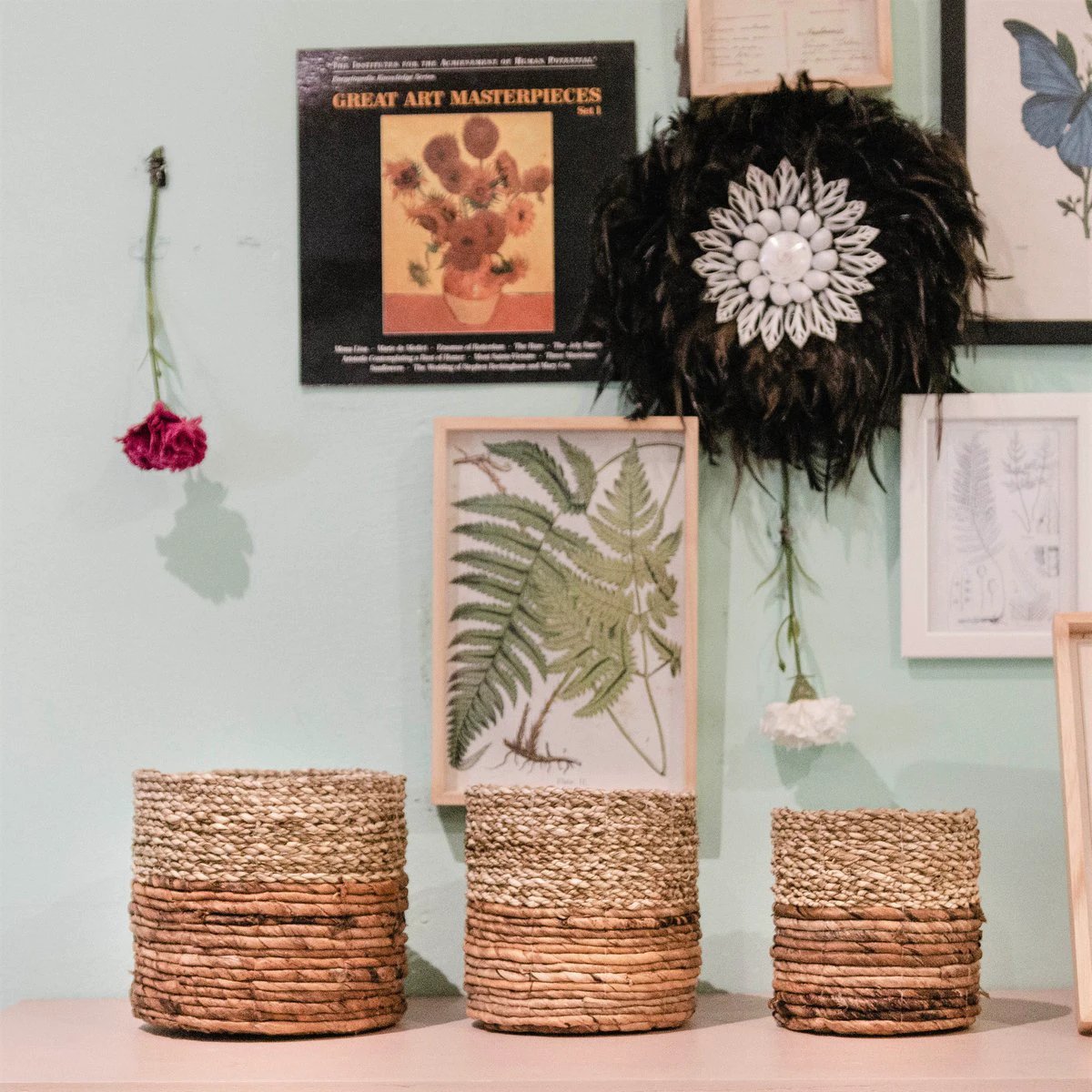 Small Seagrass Basket BHINNEKA (two-coloured) | Plant Basket | Small Storage Basket | Woven Boho Basket | Planter | Decorative Basket | Round Flower Basket by Soeji