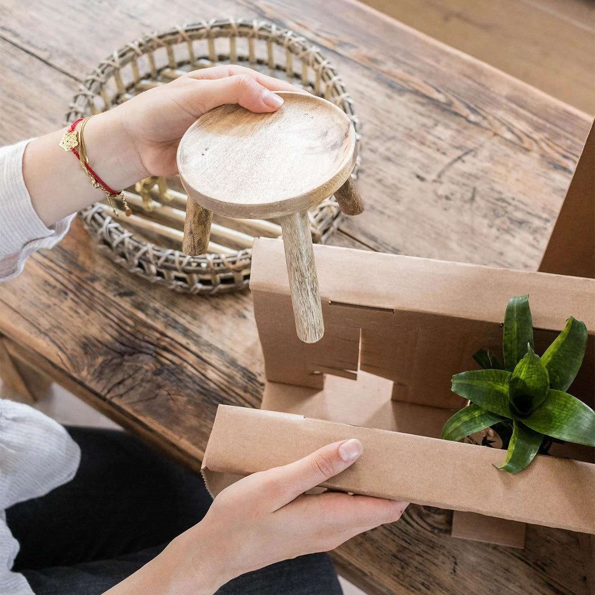 Hummingbird Home | Plant stand - Wooden plant raiser Ø12cm by Kolibri Company