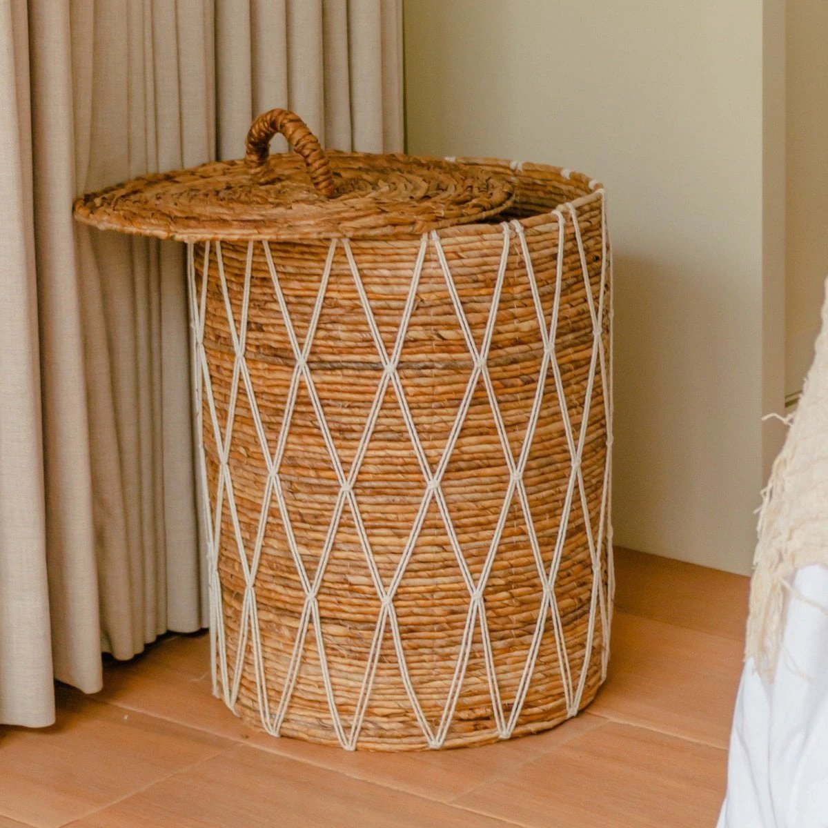 Laundry Basket with Lid KISA made from Banana Fibre by Soeji