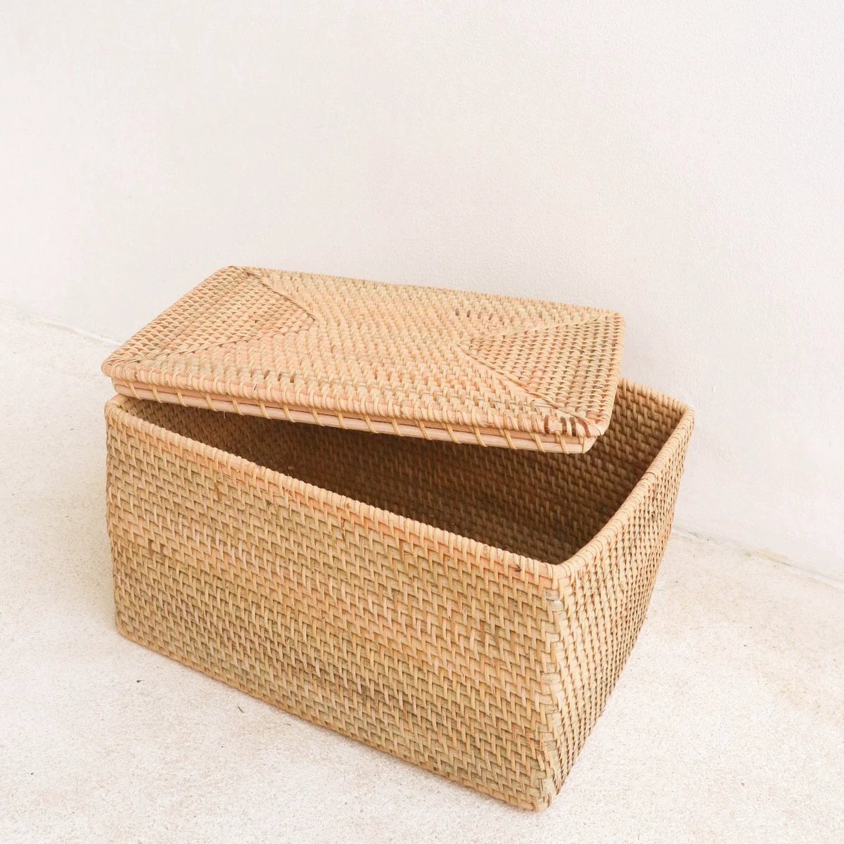 Storage Basket with Lid – Shelf Basket made from Beige Rattan – Handwoven Decorative Basket GRAHA (2 sizes) by Soeji