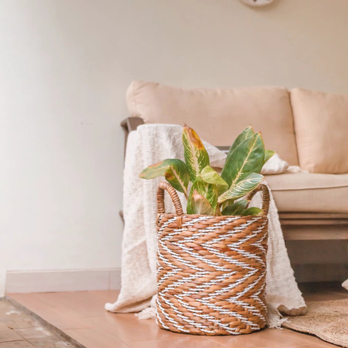 Round Woven Basket with Striped Pattern YALIMO made from Water Hyacinth (3 sizes) by Soeji