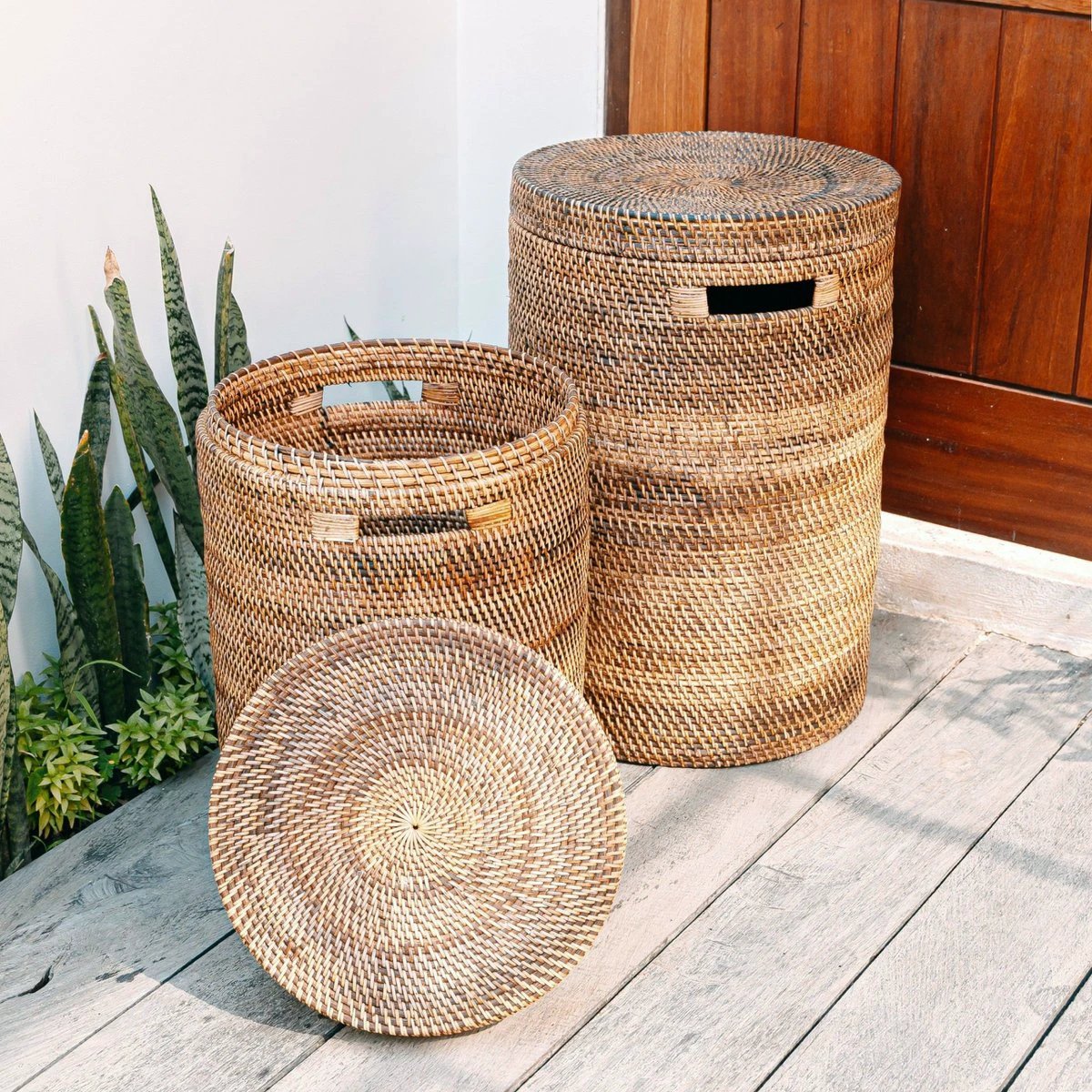 Large Laundry Basket with Lid – Woven Round Basket – Brown Boho Storage Basket – Decorative Rattan Basket (2 sizes Ø 36/40 cm) SARI (brown) by Soeji