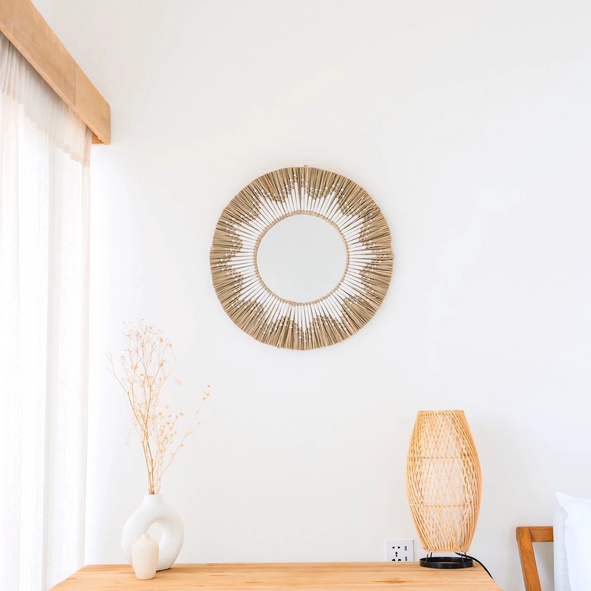 Round Wall Mirror Made of Seagrass – Boho Hanging Mirror – Wall Mirror with Fringes and Pattern Made of White Cotton (Ø 60 cm) RANDU by Soeji
