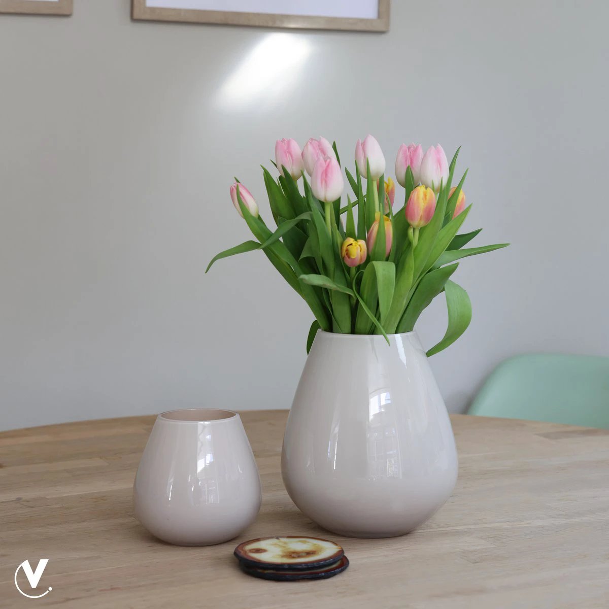Vaas - Tasman S ivory by Vase The World