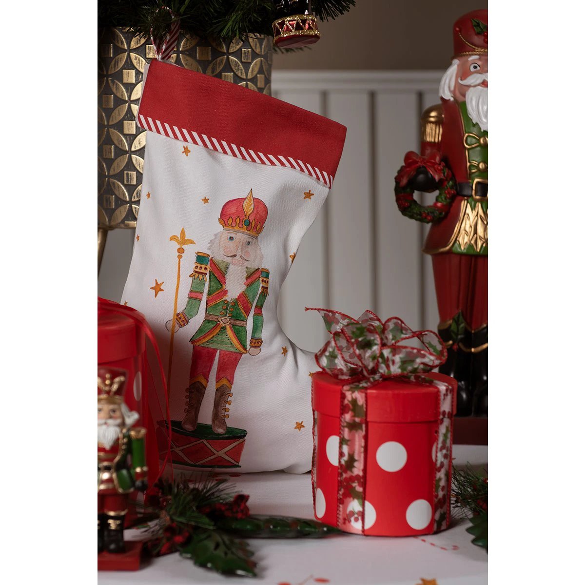Weihnachtsstrumpf Weiß Rot, Baumwolle 30x1x40 cm von Clayre & Eef.