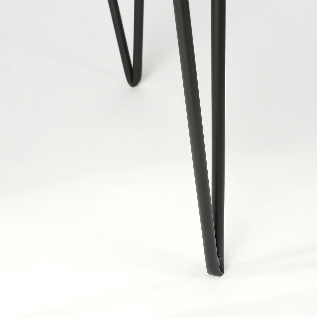 Plant stand Blom Black by Mica Decorations