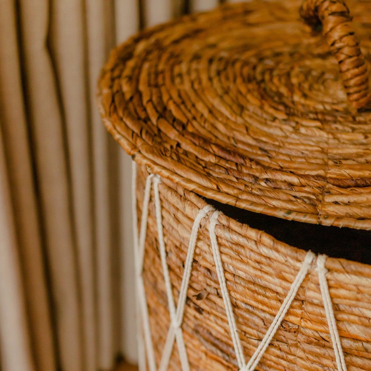Laundry Basket with Lid KISA made from Banana Fibre by Soeji