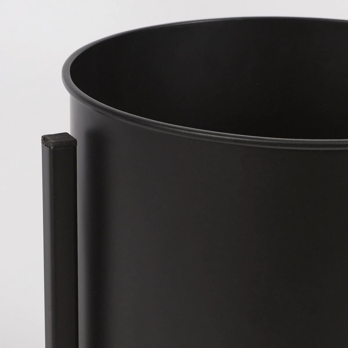 Jessy Flowerpot on Stand - Set of 3 - H35 x Ø27 cm - Metal - Black by Mica Decorations