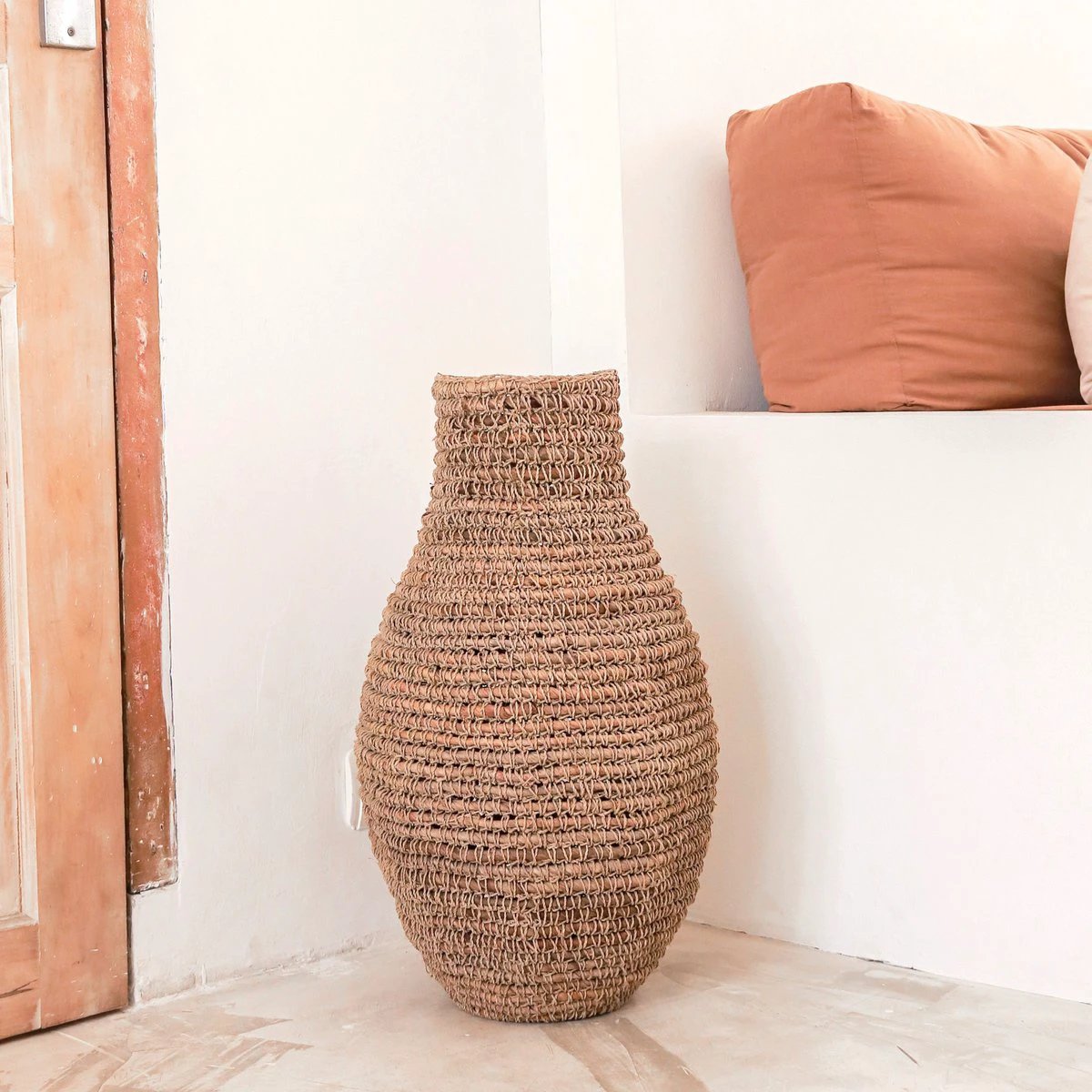Woven Boho Vase SAKRA made from Banana Fibre and Raffia by Soeji