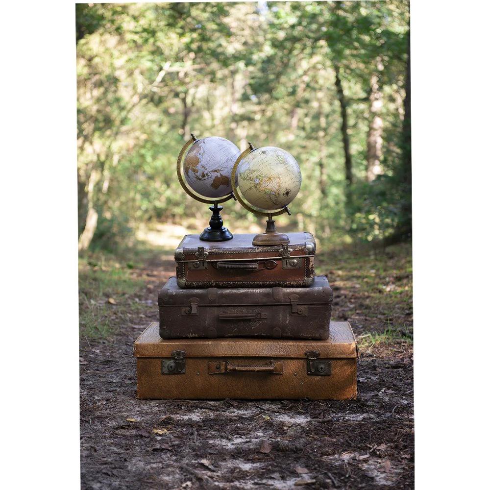 Wereldbol/globe 22x22x37 cm by Clayre & Eef.