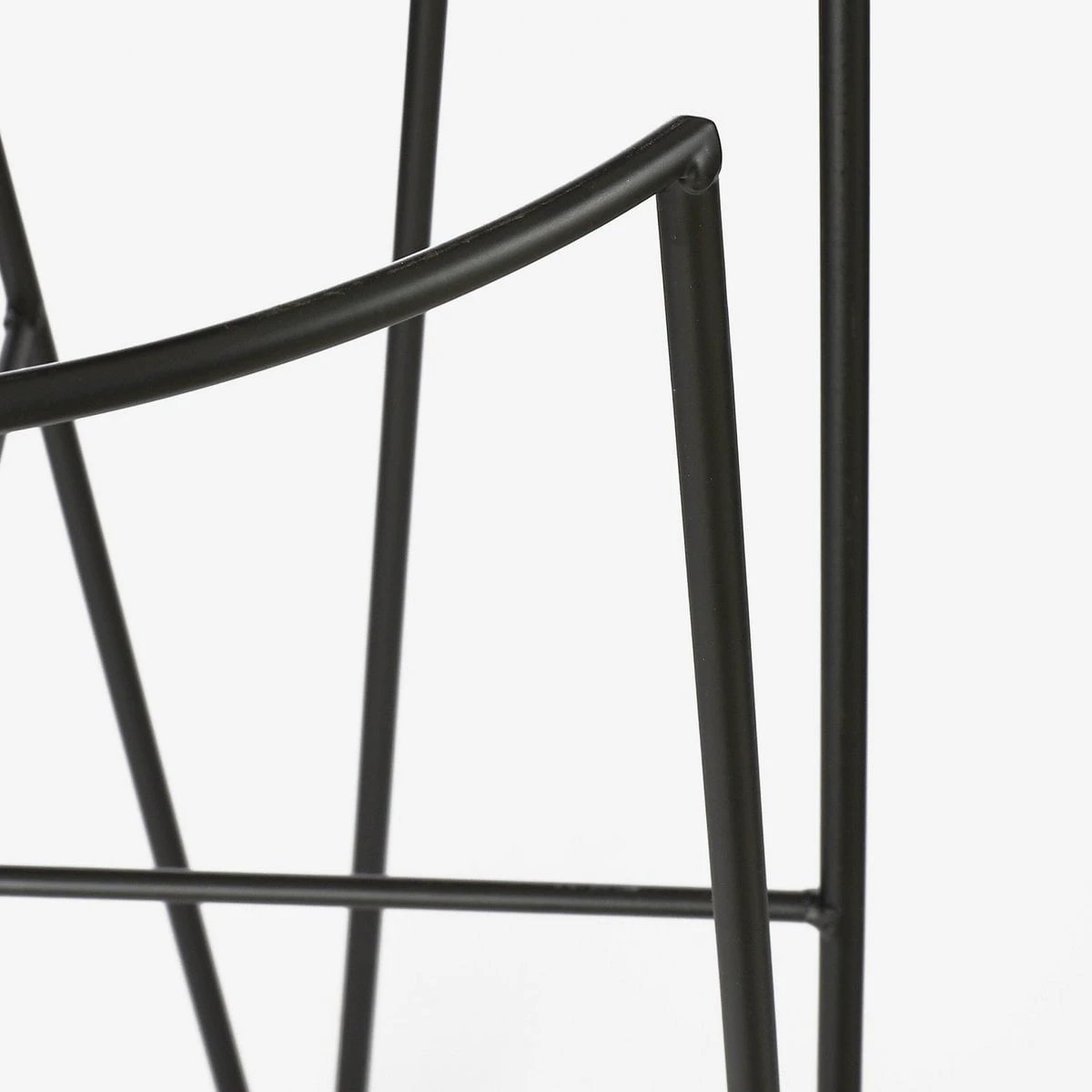 Plant stand Blom Black by Mica Decorations