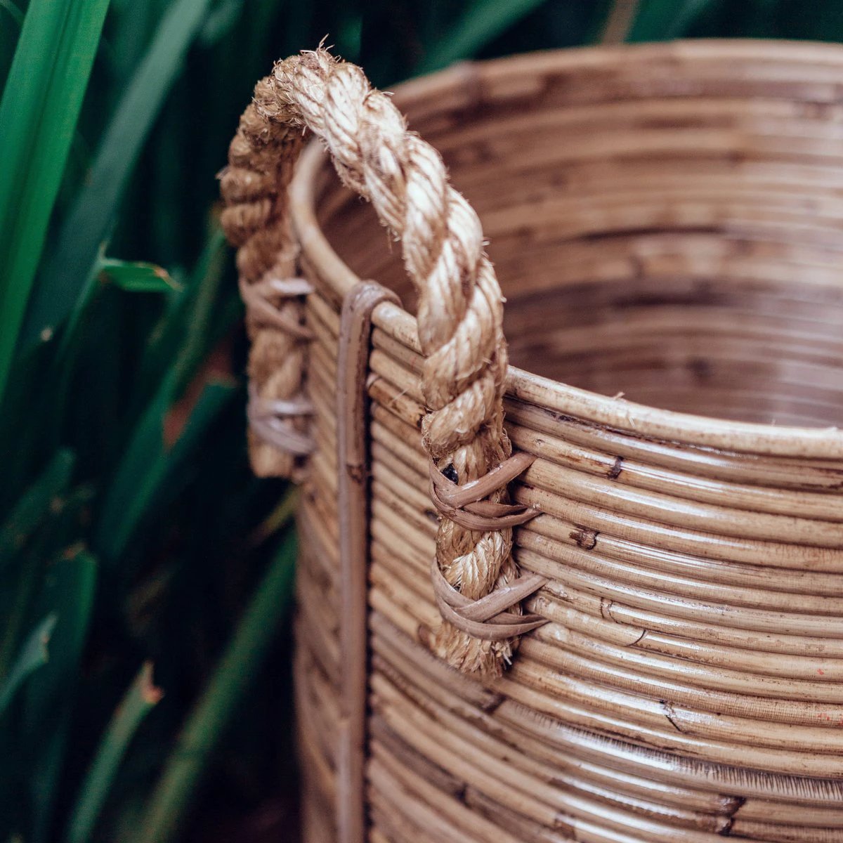 Rattan Laundry Basket Round – Rattan Plant Basket – Large Boho Basket – Decorative Hamper Handmade from Rattan (2 sizes Ø 35/40 cm) OTERE by Soeji