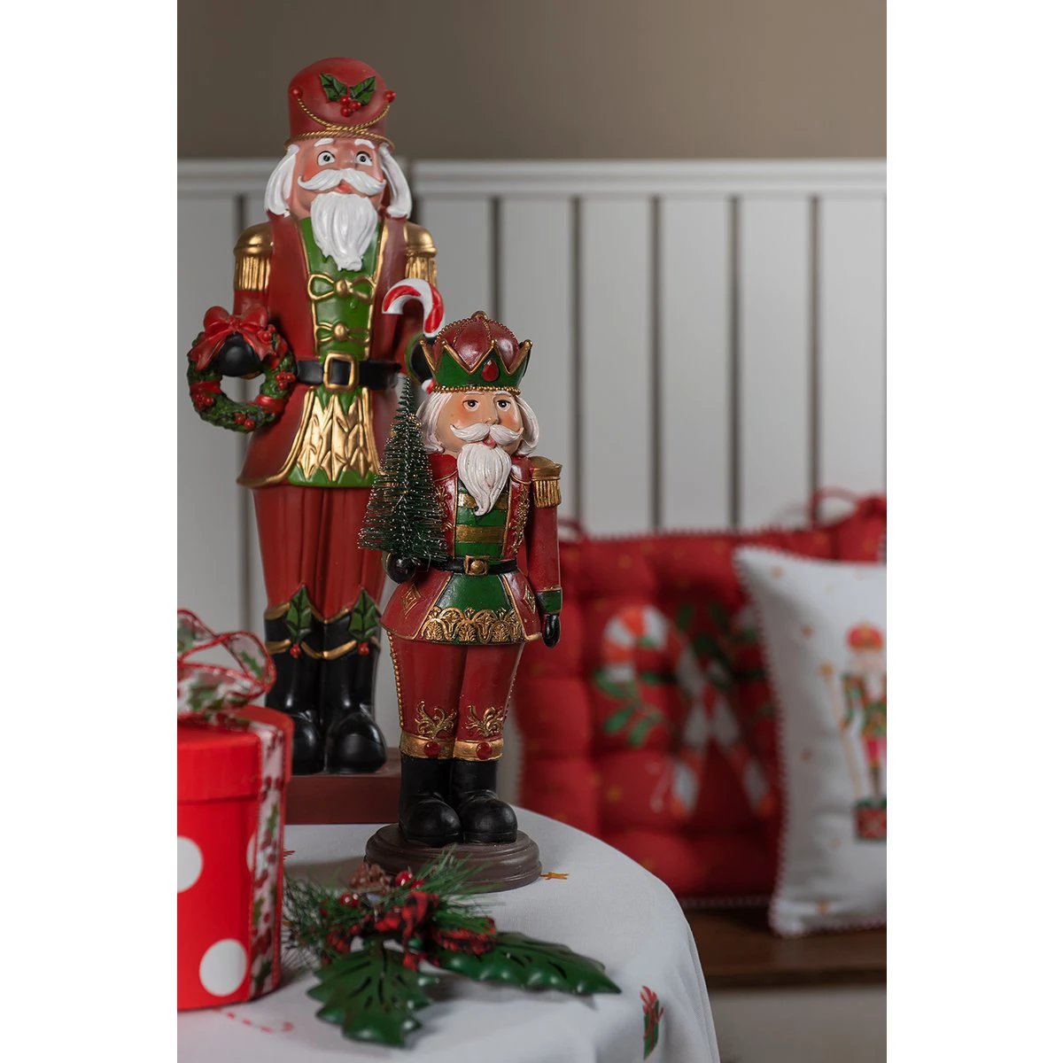 Decoration nutcracker with Christmas tree 13x10x32 cm by Clayre & Eef.