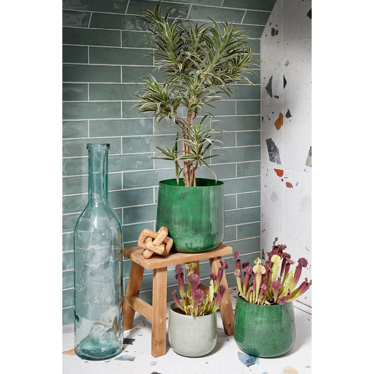 Flowerpot inside Benson Light gray by Mica Decorations