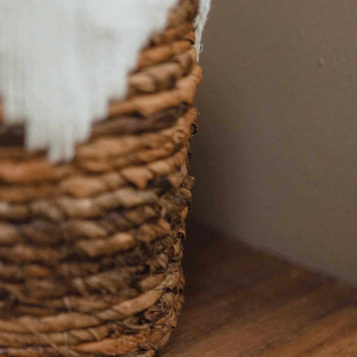 Small Seagrass Basket MENIK | Plant Basket | Woven Boho Basket | Planter | Round Flower Basket | Macrame Basket by Soeji