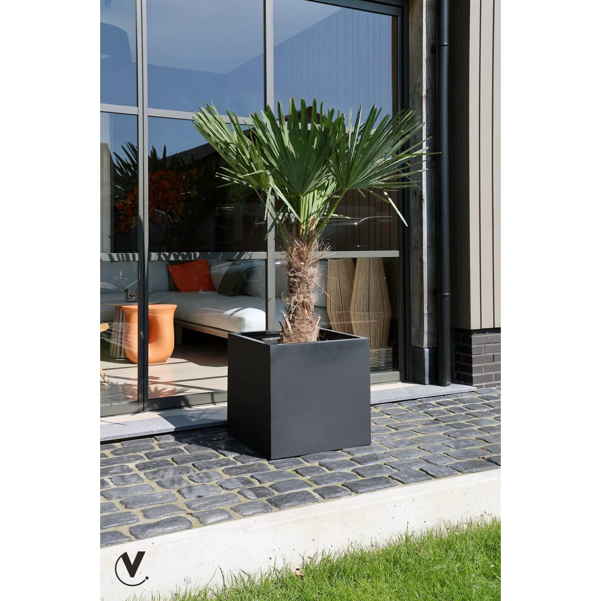 Planter - El Salvador Black by Vase The World