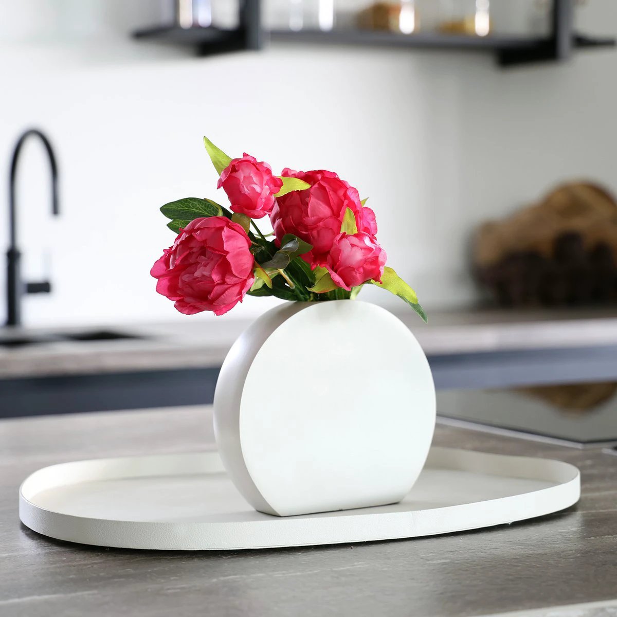 Vaas - Ovalle Ivory by Vase The World