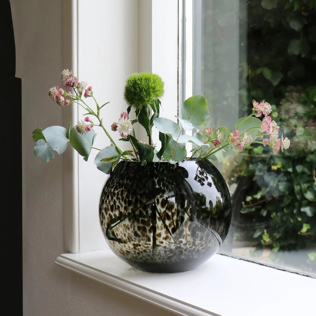 Vas - Zambazi Gray Chit: by Vase The World
