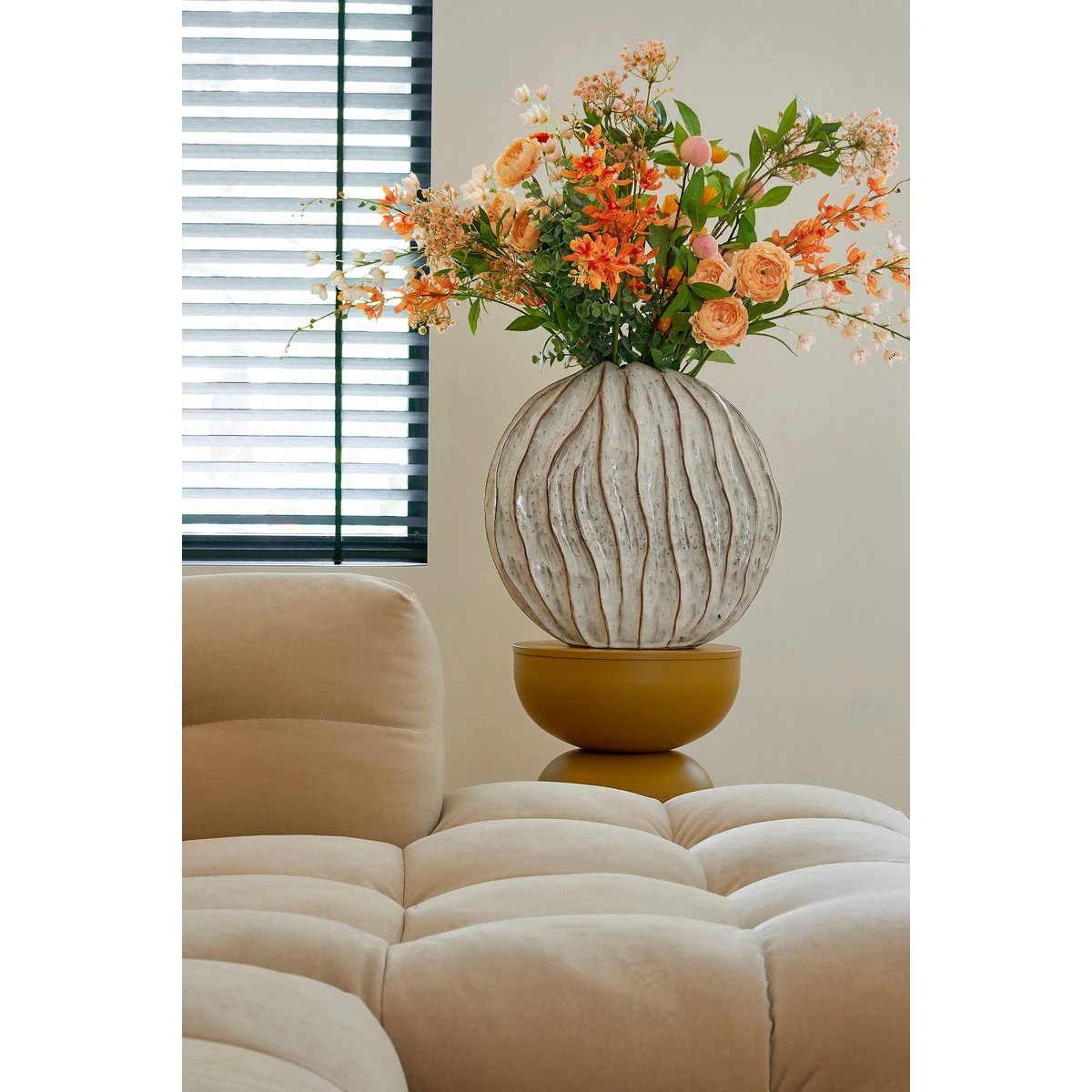 Vase Jovi White by Mica Decorations