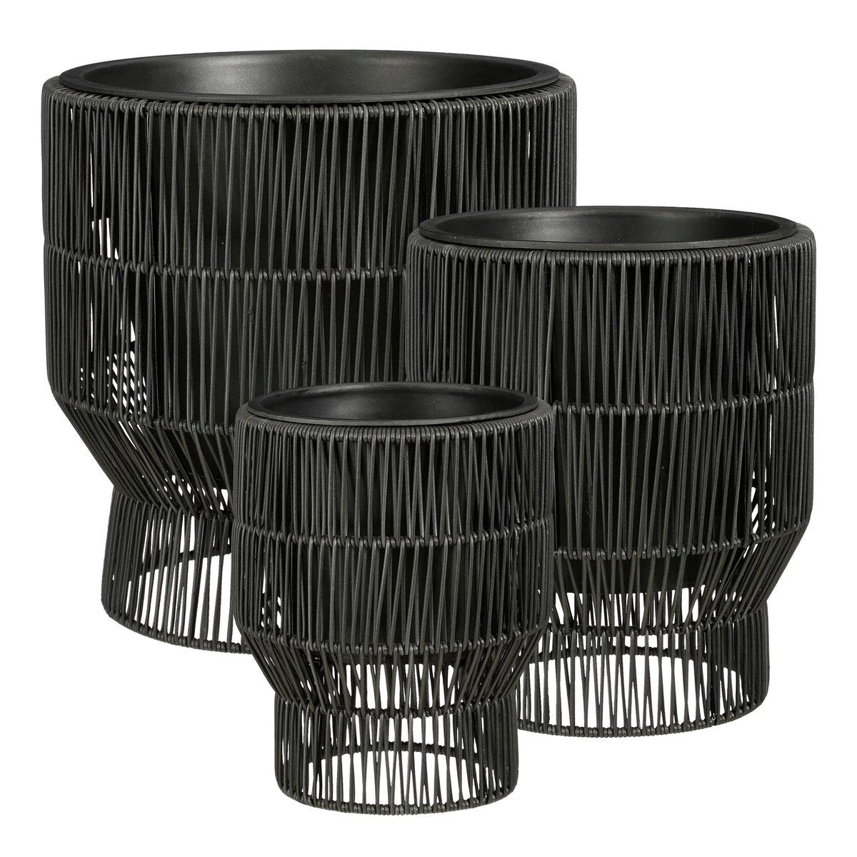 Flowerpot outside Peta Black by Mica Decorations