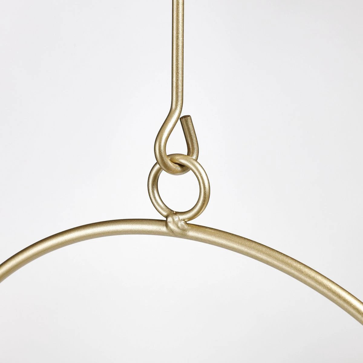 Flowerpot hanging inside Dexter Gold by Mica Decorations