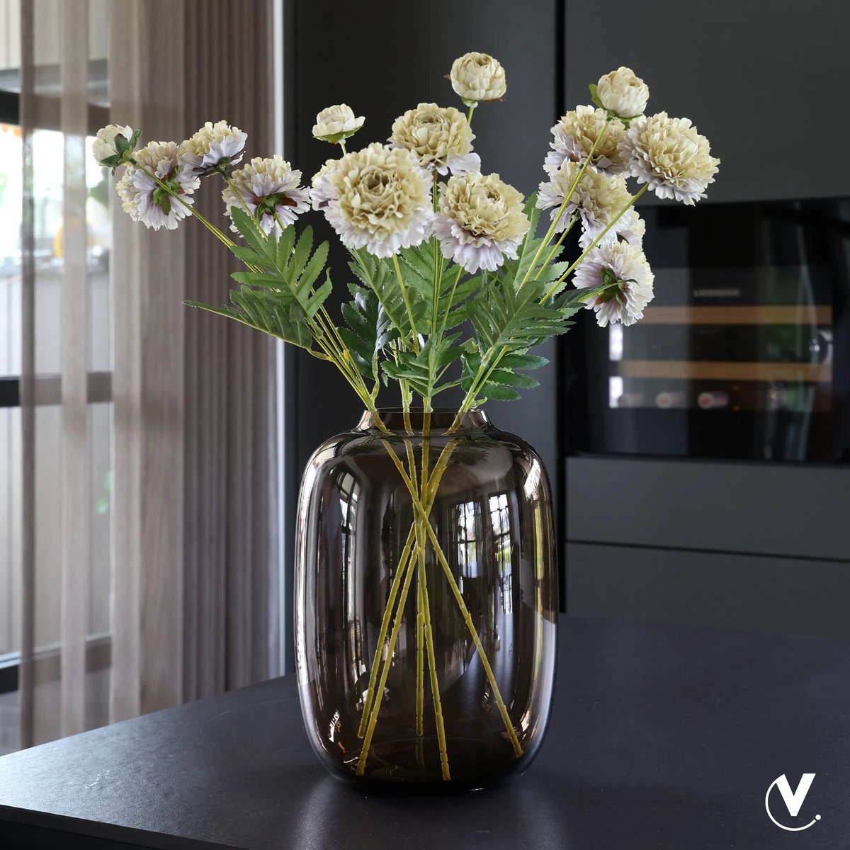 Vaas - Artic taupe by Vase The World