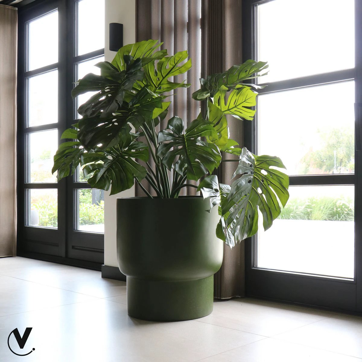 Plant Pot - Roskilde Green by Vase The World
