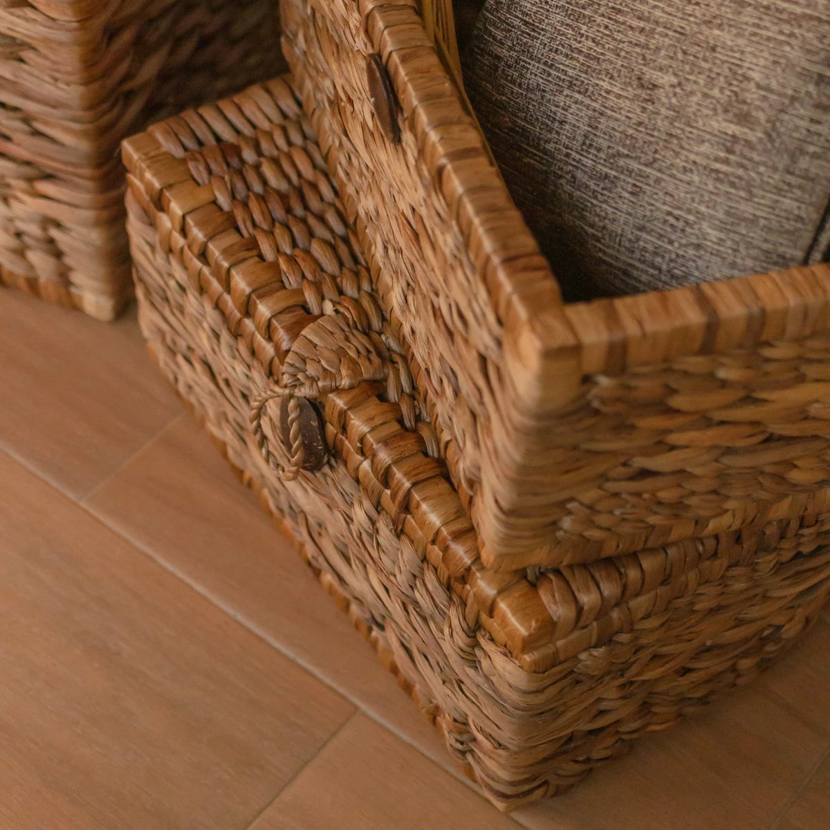 Trunk Basket | Laundry Basket with Lid KELANA made from Water Hyacinth (2 sizes) by Soeji
