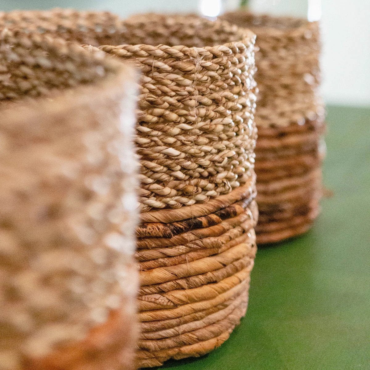 Small Seagrass Basket BHINNEKA (two-coloured) | Plant Basket | Small Storage Basket | Woven Boho Basket | Planter | Decorative Basket | Round Flower Basket by Soeji