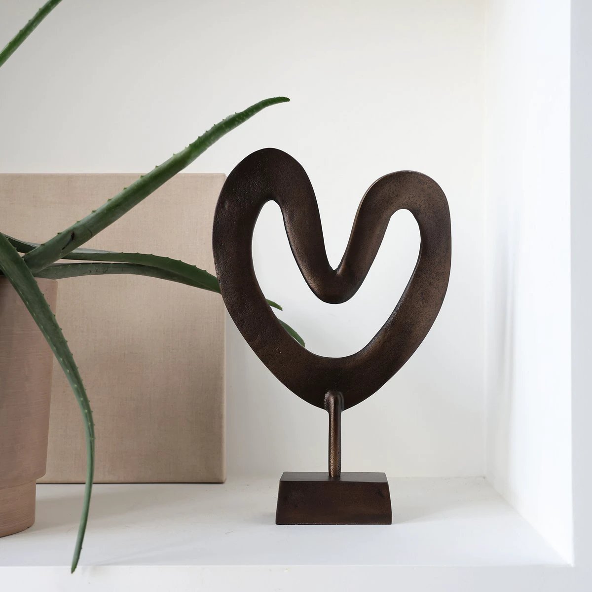 Ornament - Casa nova bronze by Vase The World