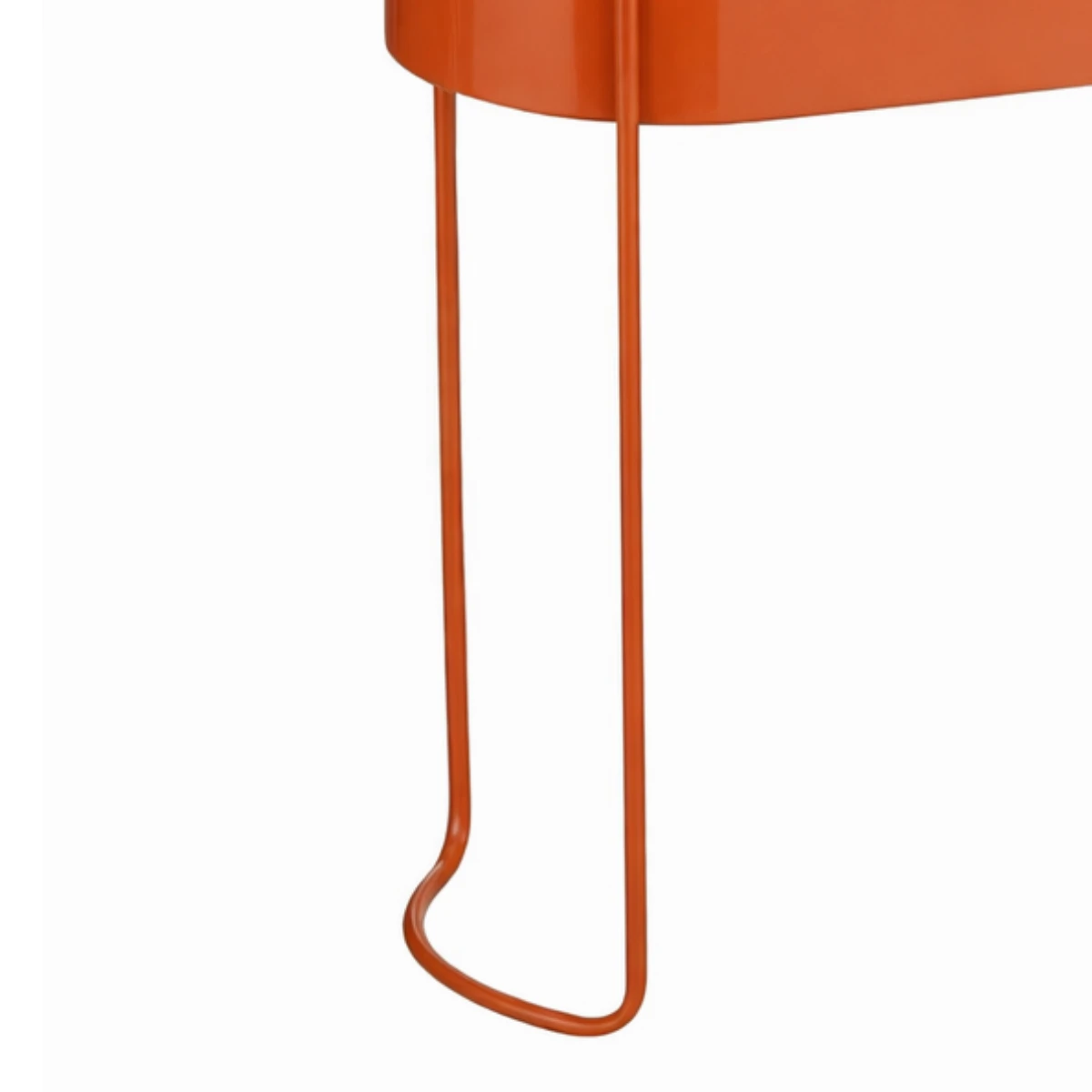 Flowerpot inside Moritz Red by Mica Decorations