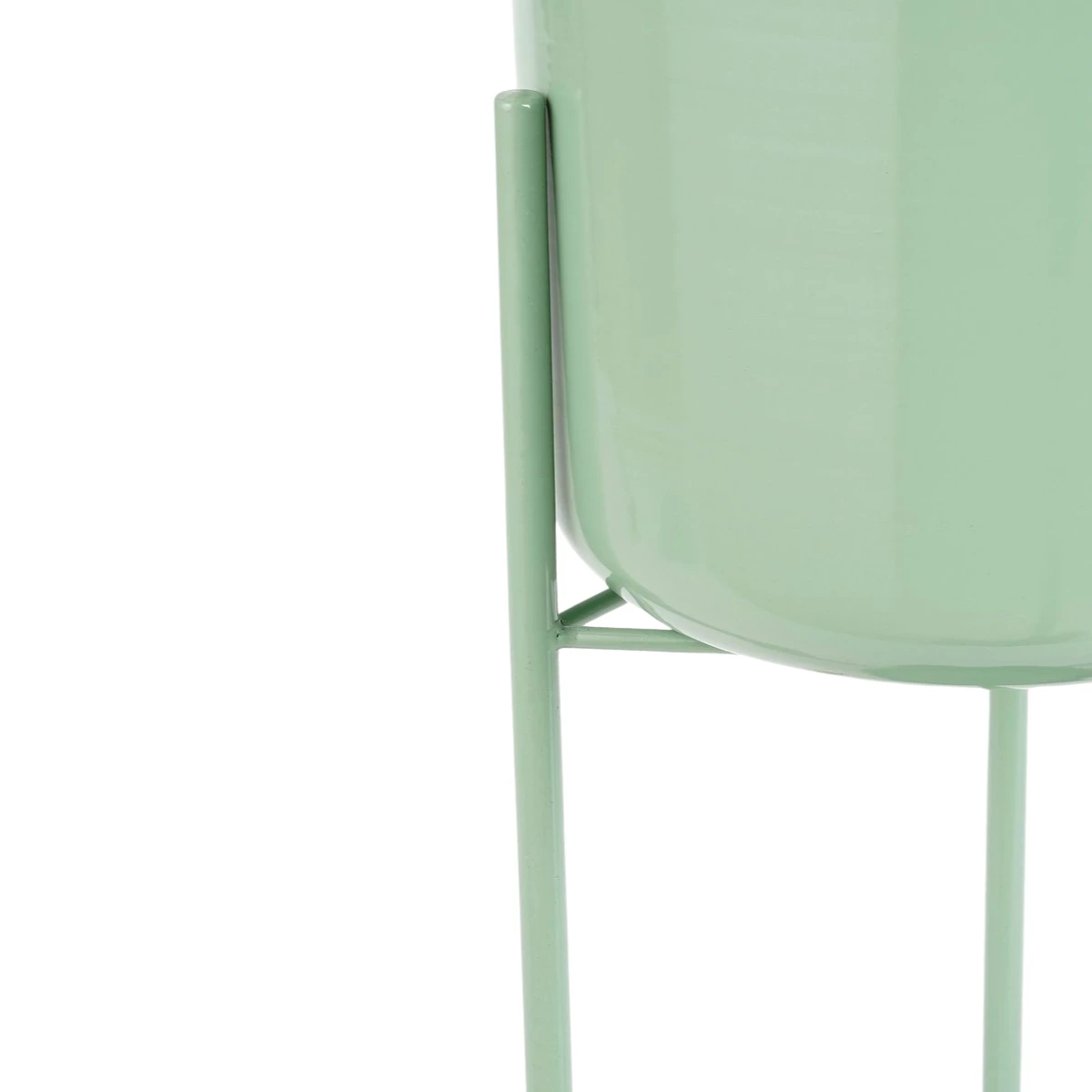 Flowerpot inside Colyn Groen by Mica Decorations