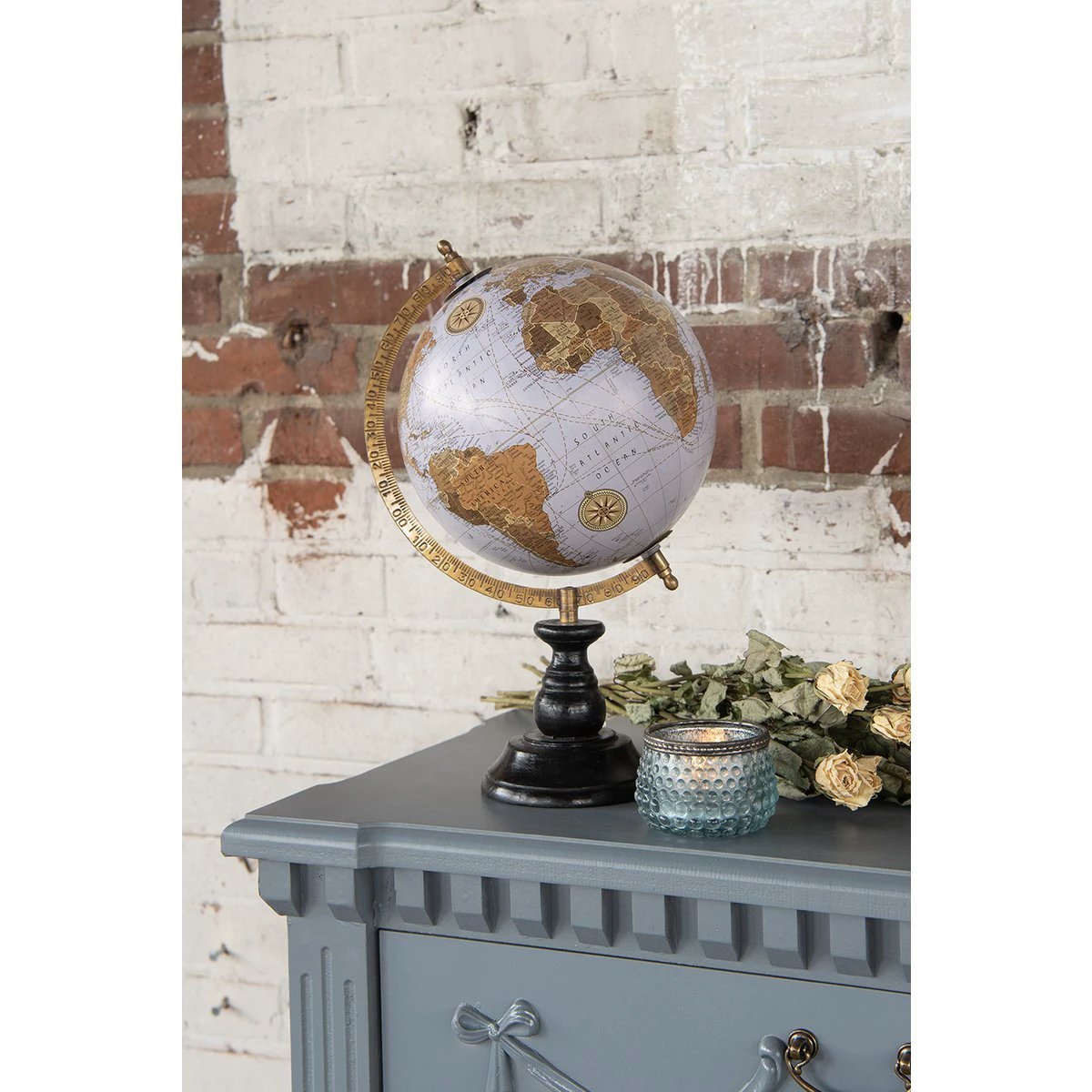 Wereldbol/globe 22x22x37 cm by Clayre & Eef.