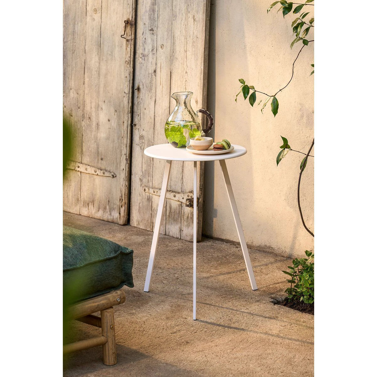 Side table outdoor Seattle White by Mica Decorations
