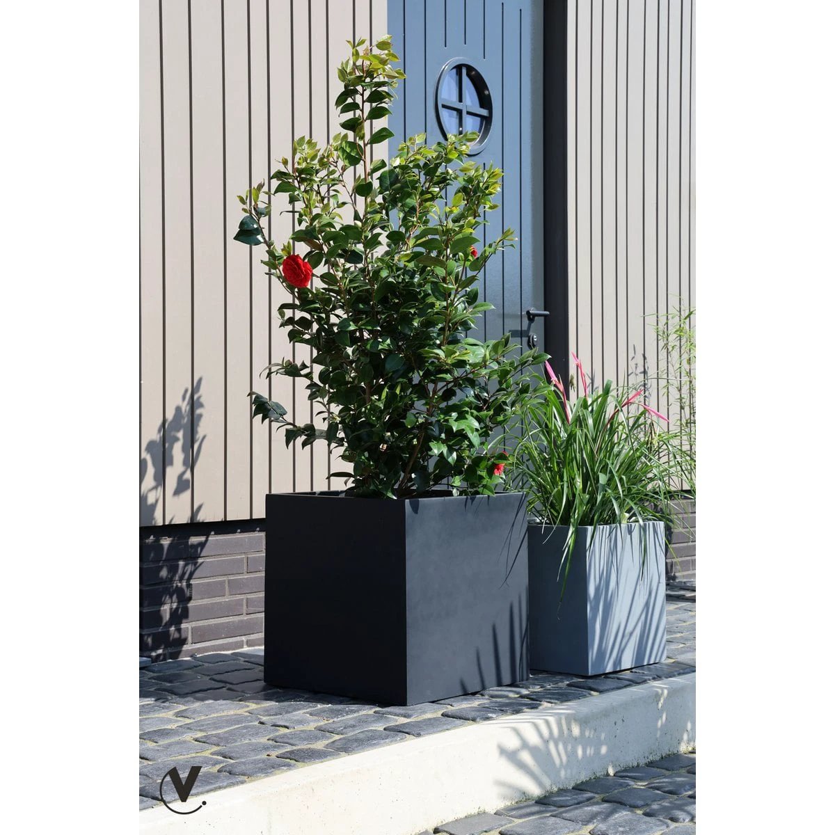 Planter - El Salvador Black by Vase The World