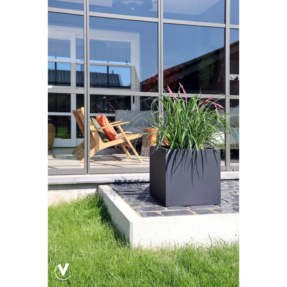 Planter - El Salvador Black by Vase The World