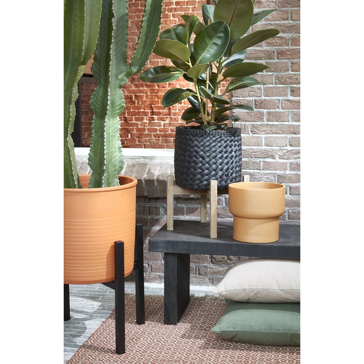 Plant stand Ascot Black by Mica Decorations