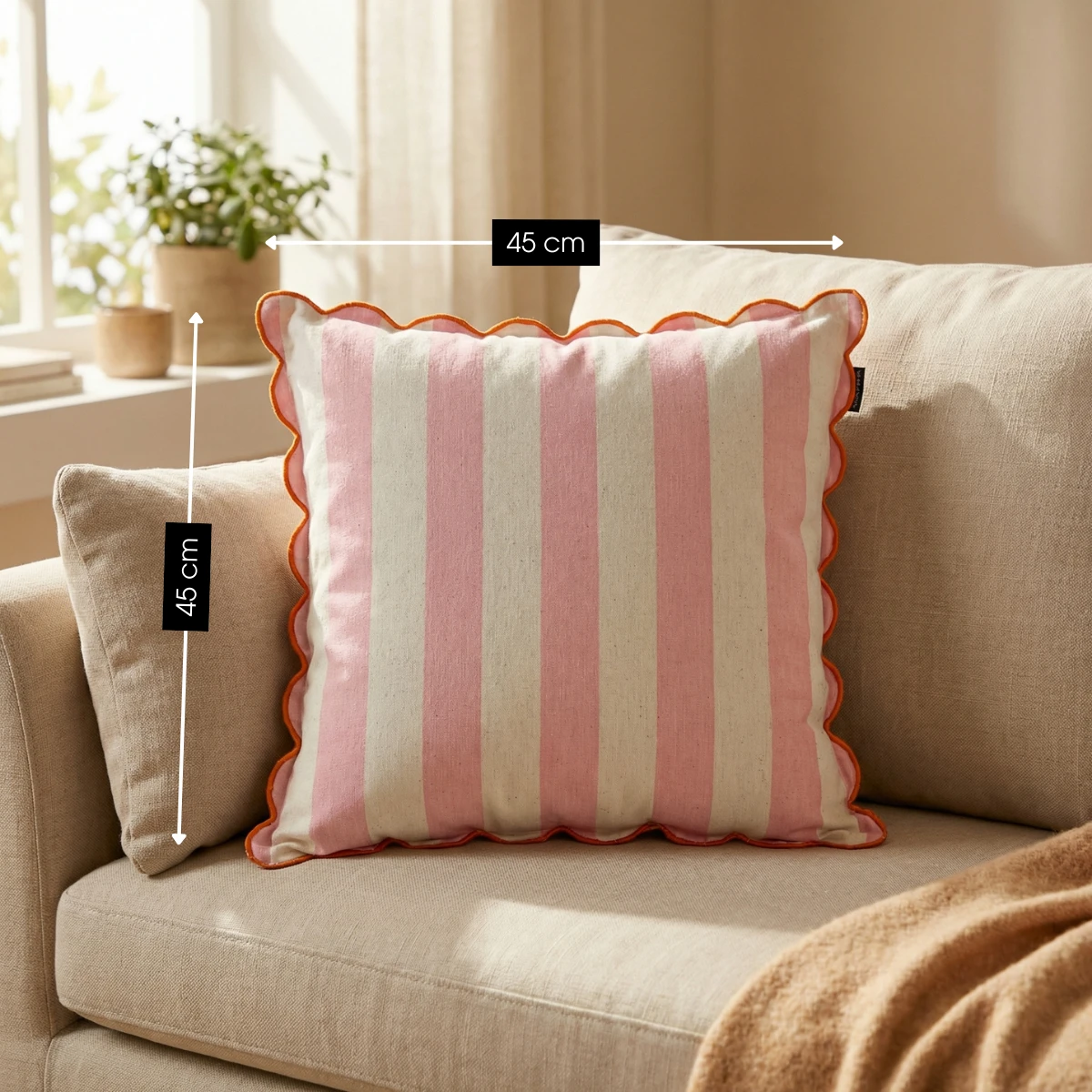 Decorative cushion Pink by Mica Decorations