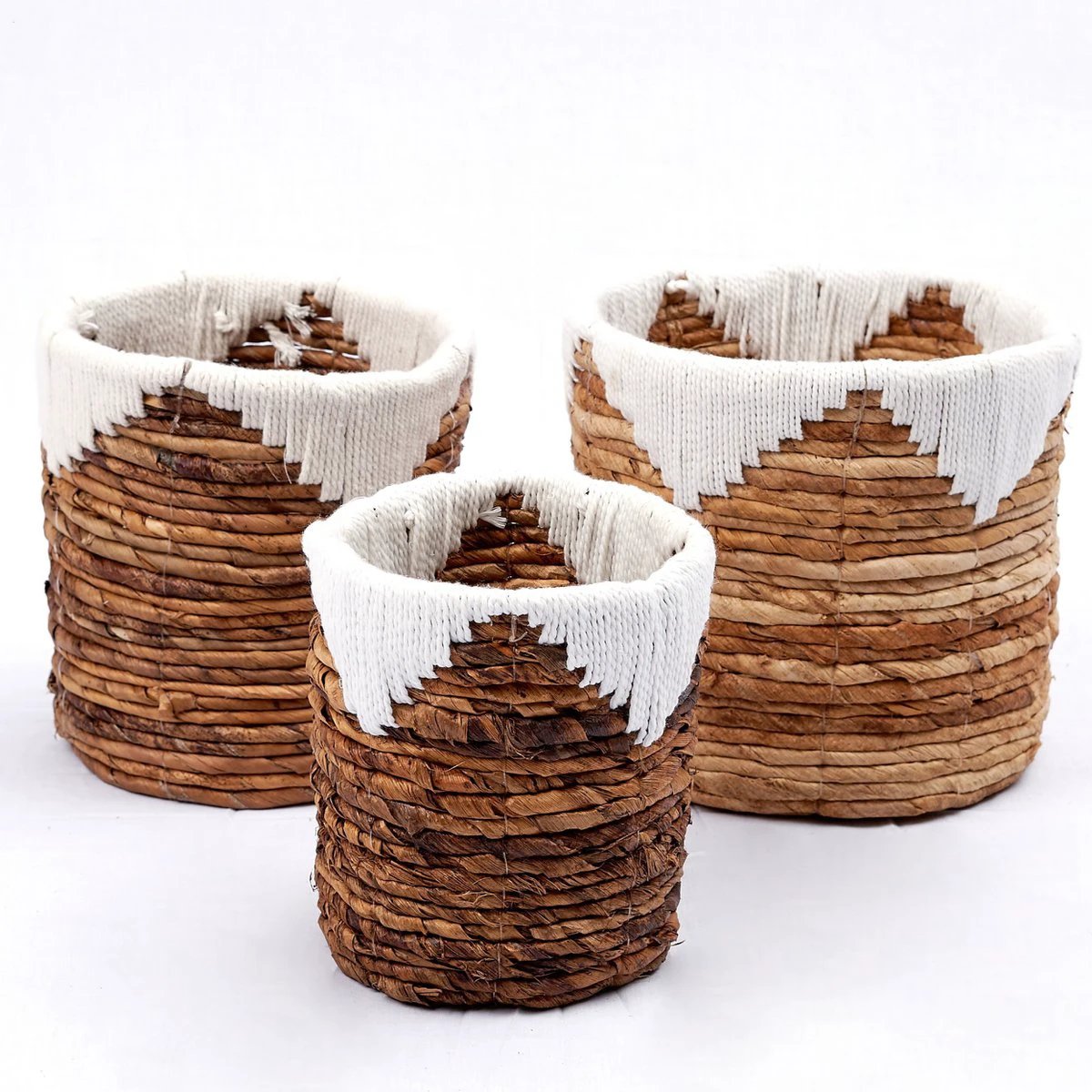Small Seagrass Basket MENIK | Plant Basket | Woven Boho Basket | Planter | Round Flower Basket | Macrame Basket by Soeji