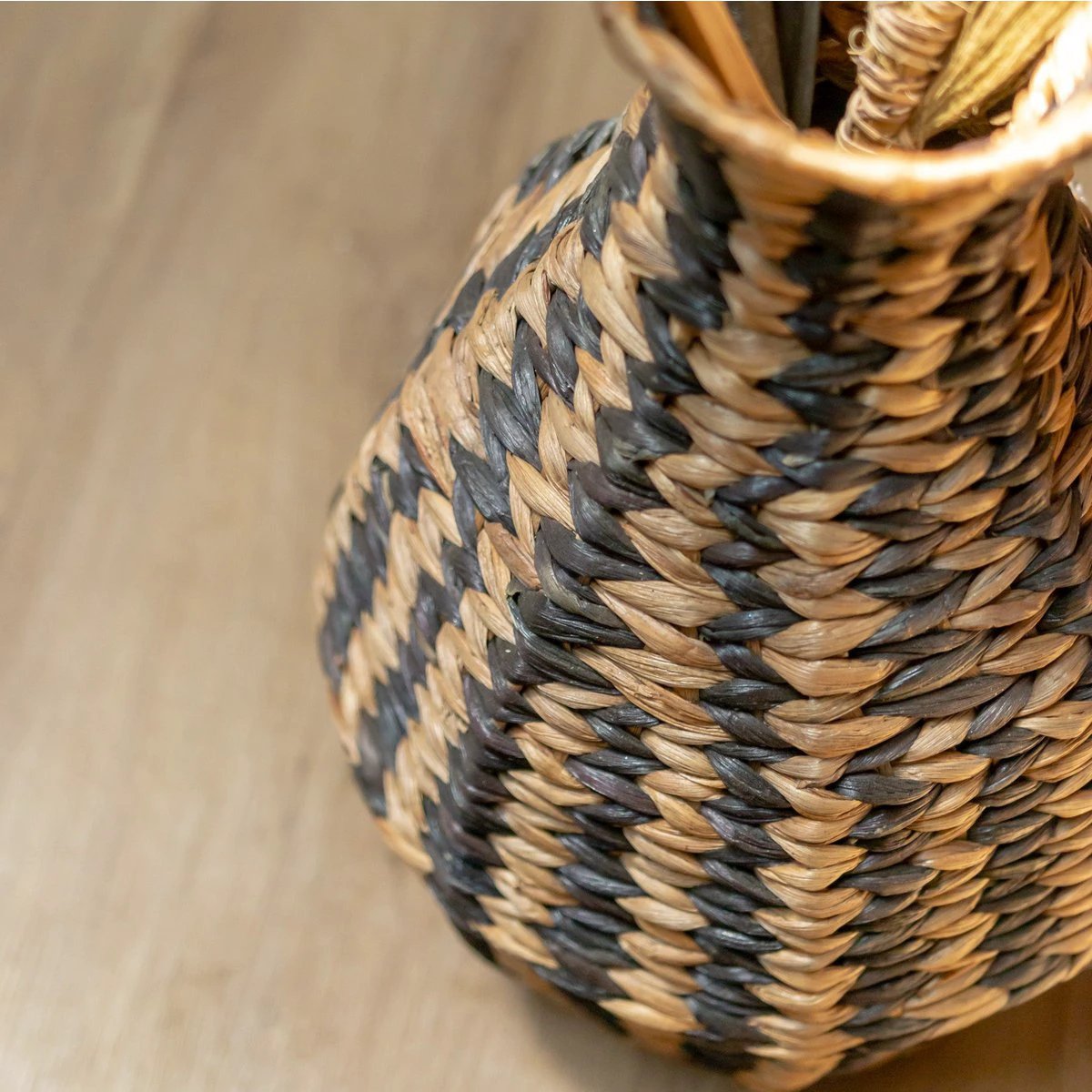 Woven Boho Vase DAYANA black made from Water Hyacinth by Soeji