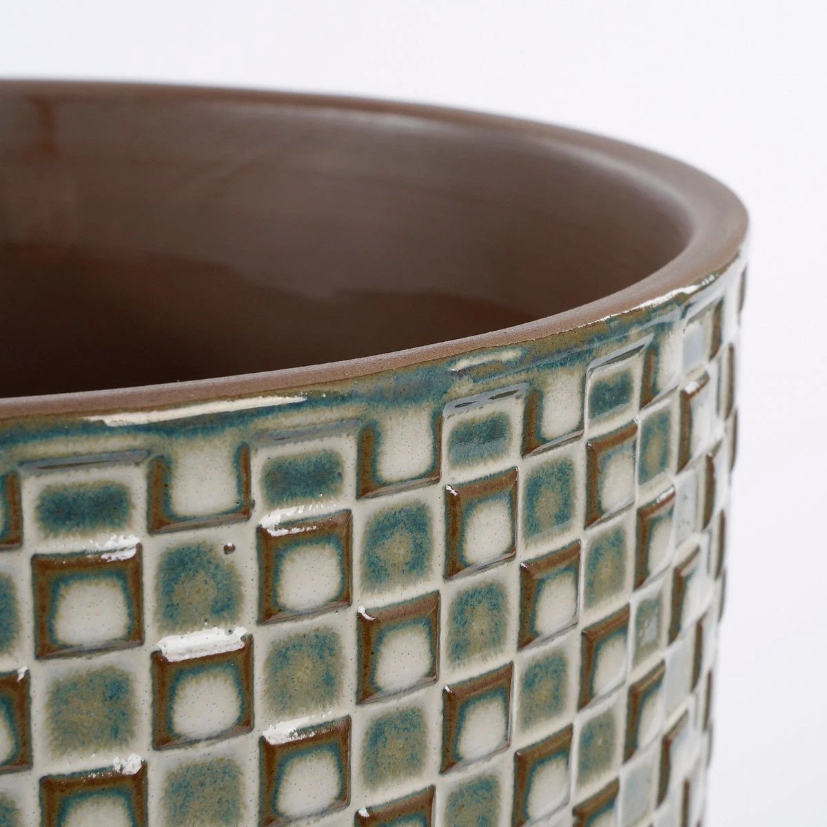 Flowerpot inside Daan Wit by Mica Decorations