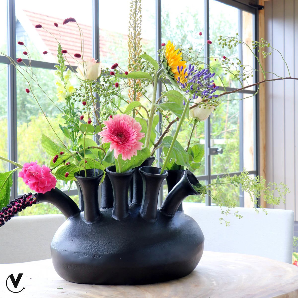 Vase - Assen Black by Vase The World