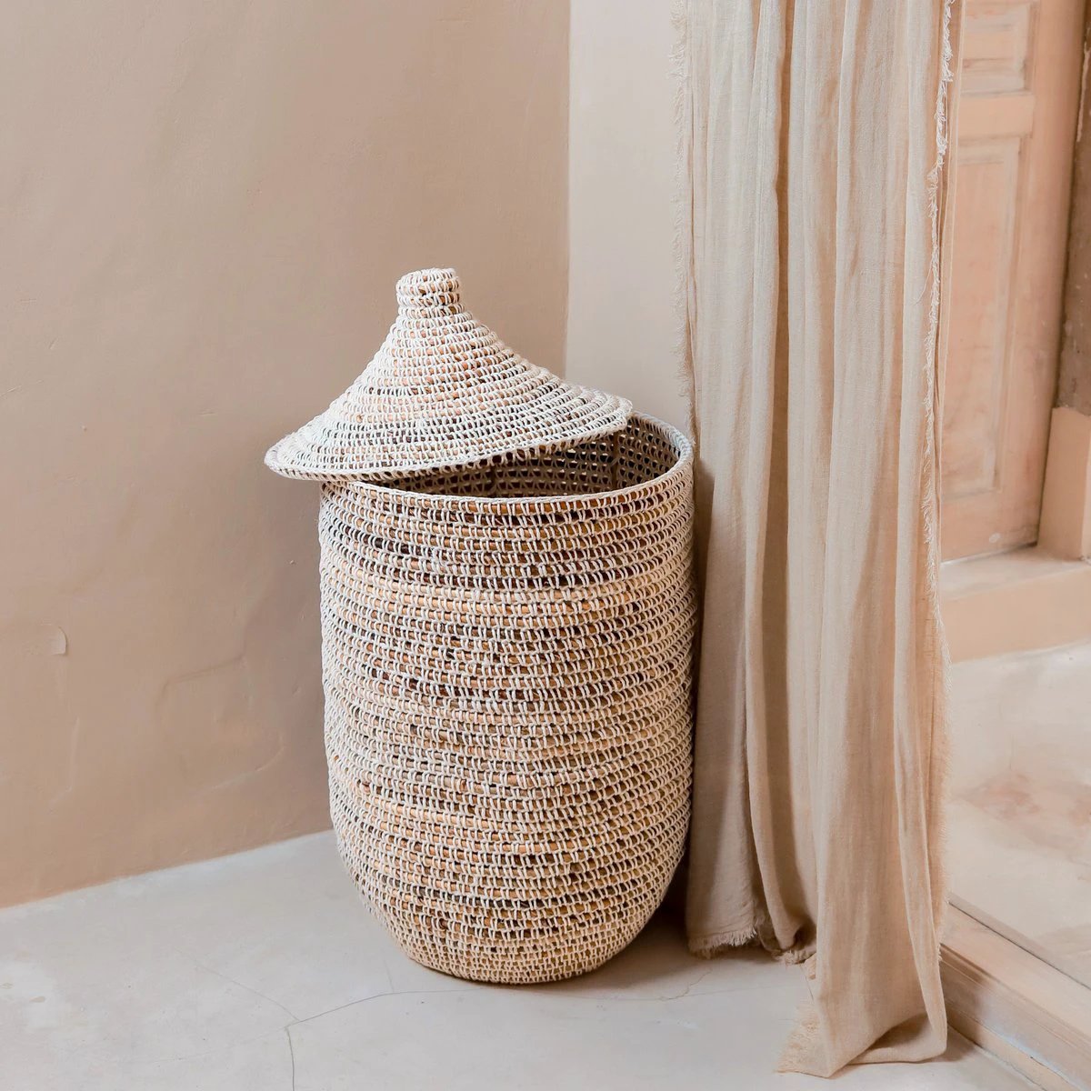 Laundry Basket with Lid KAJA made from Banana Fibre by Soeji