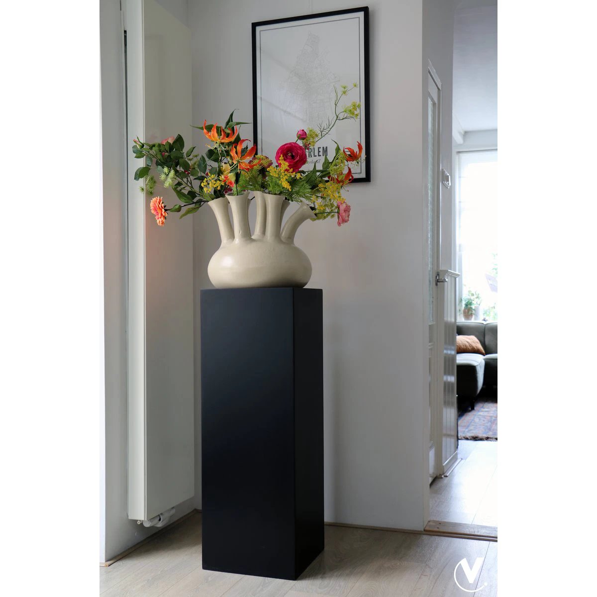 Column/planter - Pearl Matte Black by Vase The World